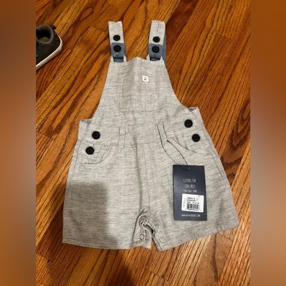 Me & Henry nwt 6-12m overalls